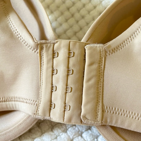 NWT Vanity Fair 38DD back smoother bra - Picture 6 of 15